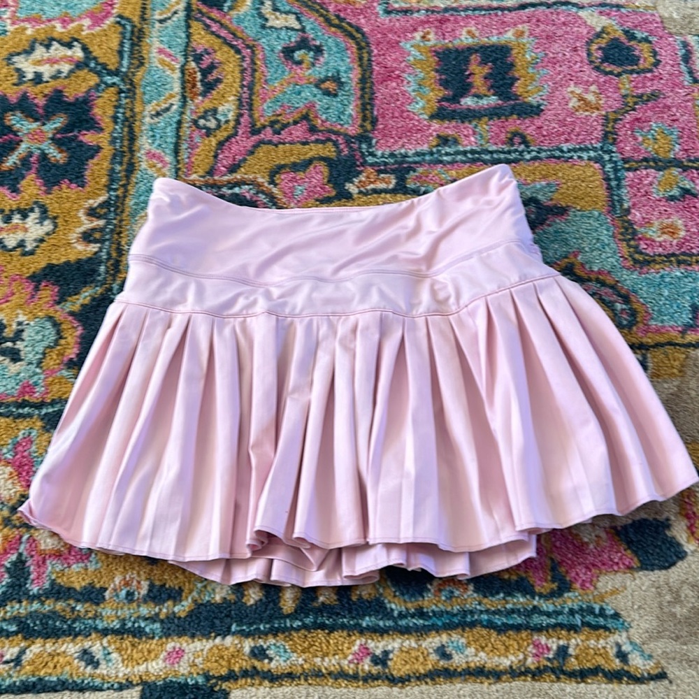 Pink gold hinge skirt